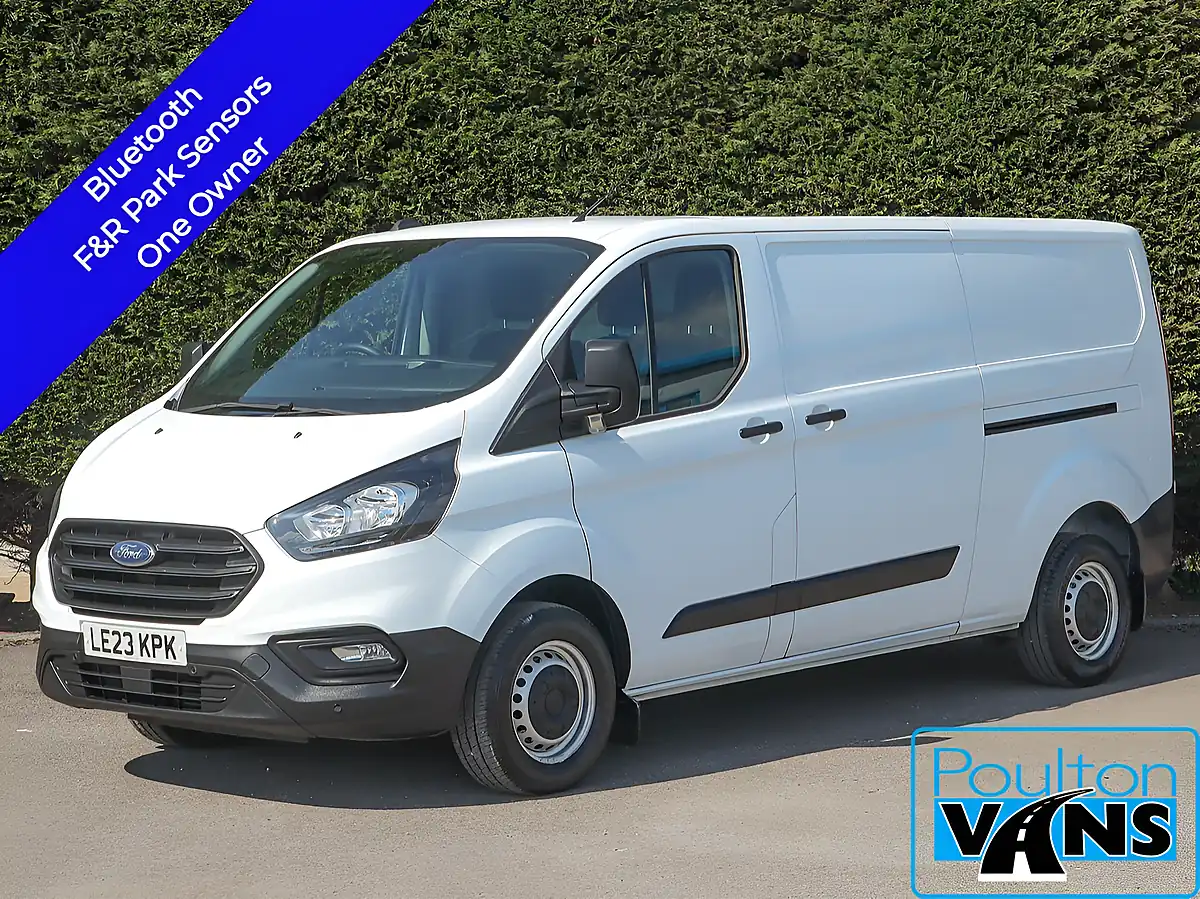 Used 2023 Ford Transit Custom Leader Frozen White - Front View