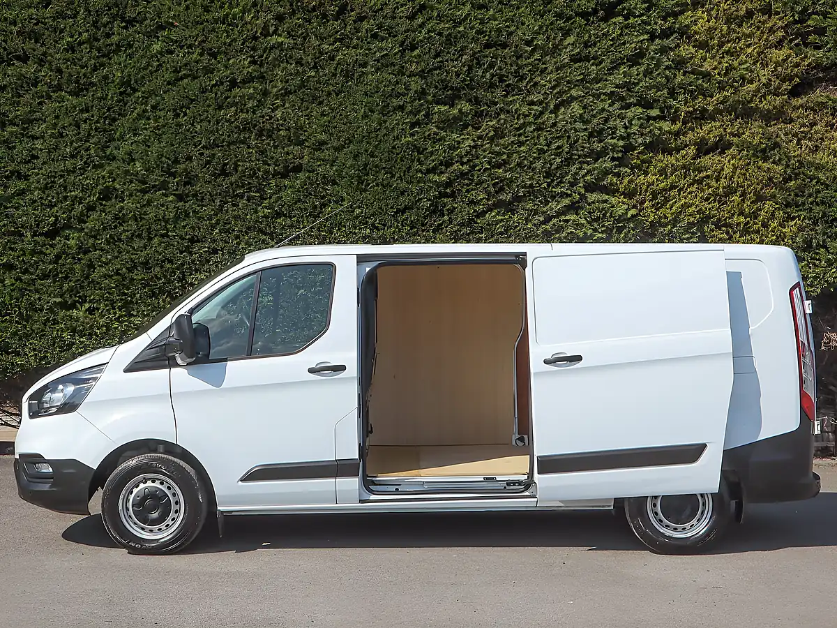 Used 2023 Ford Transit Custom Leader Frozen White - Interior and Exterior details 13