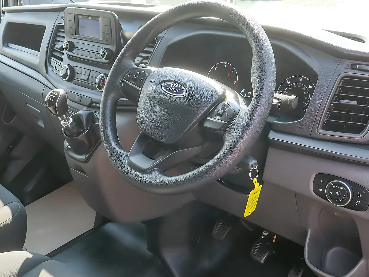 Used 2023 Ford Transit Custom Leader Frozen White - Interior and Exterior details 17
