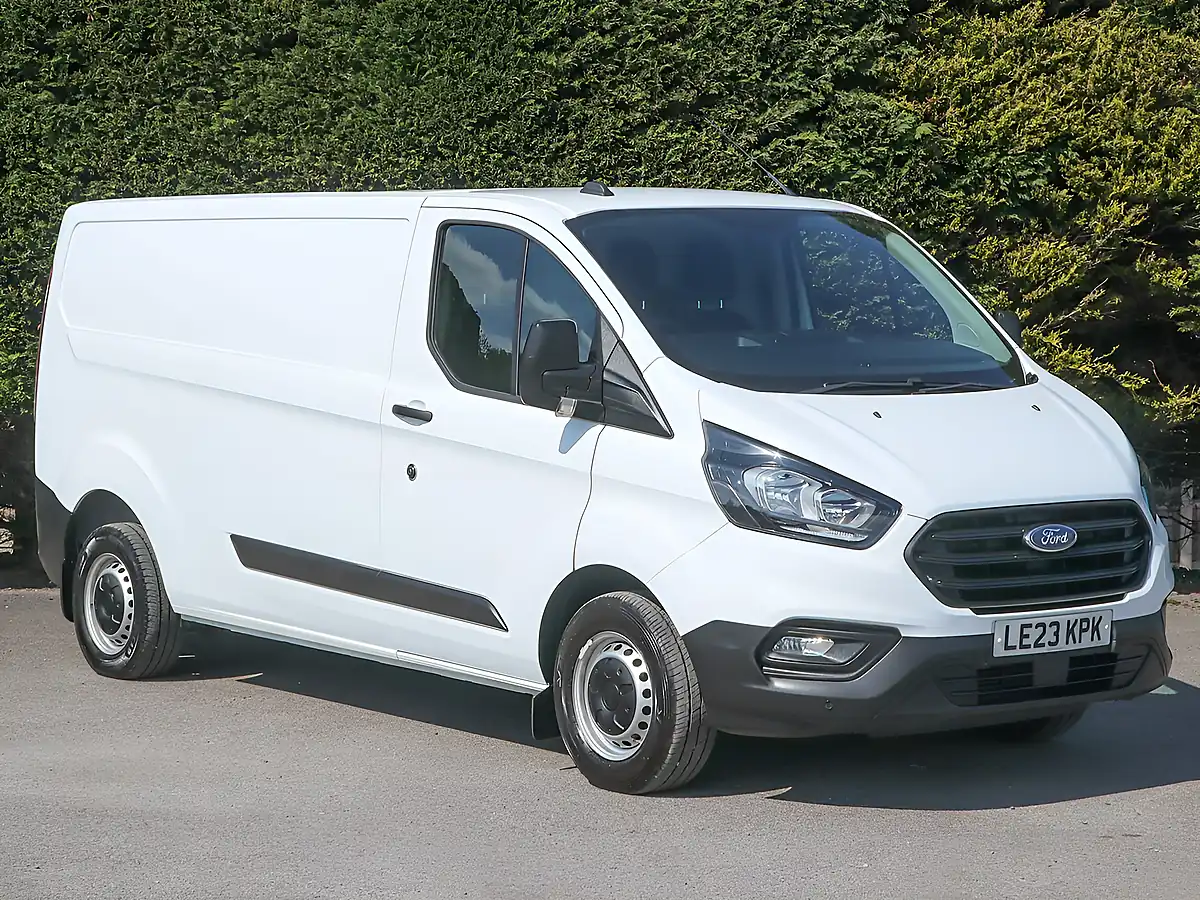 Used 2023 Ford Transit Custom Leader Frozen White - Interior and Exterior details 4