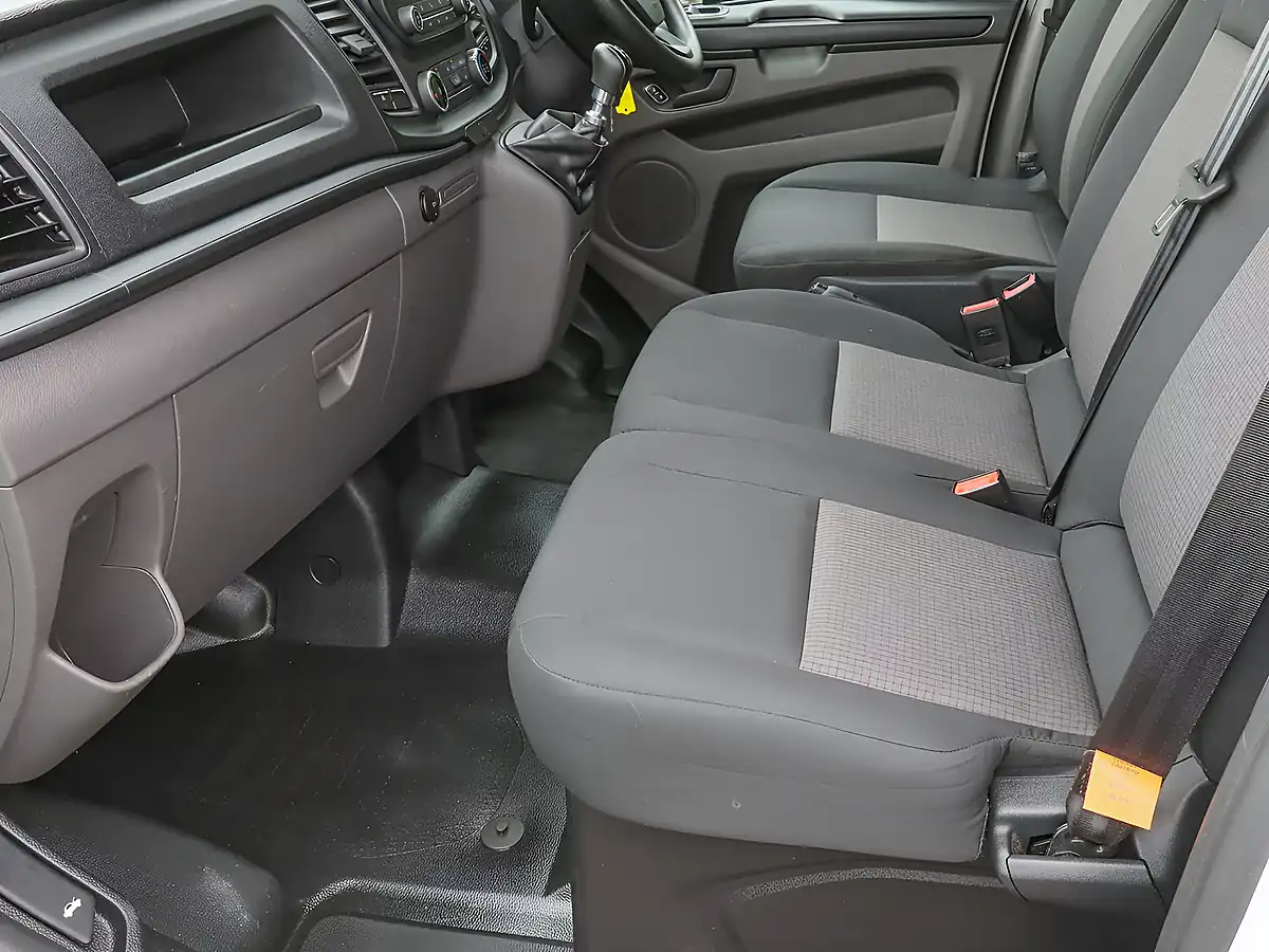 Used 2023 Ford Transit Custom Leader Frozen White - Interior and Exterior details 15