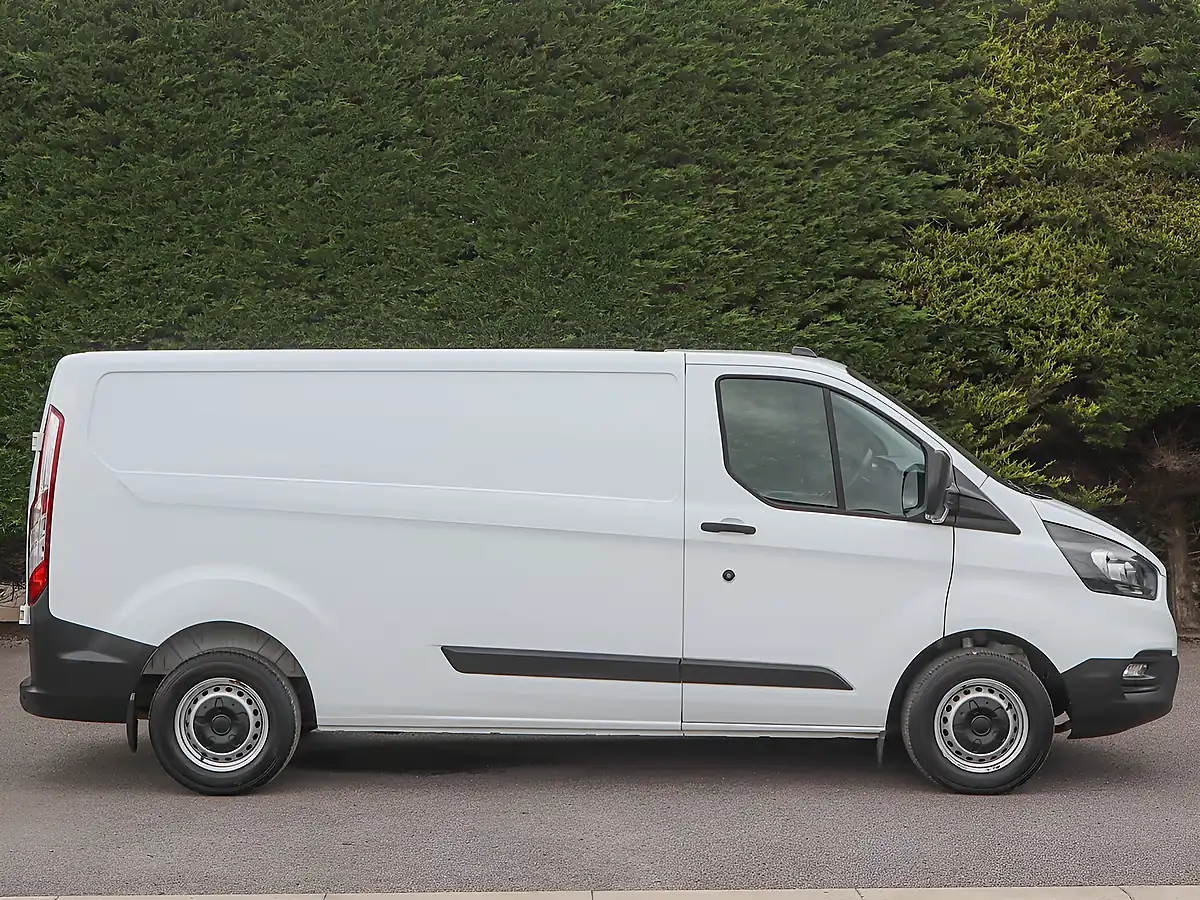 Used 2023 Ford Transit Custom Leader Frozen White - Interior and Exterior details 5