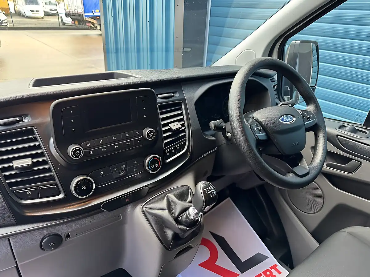 Used 2023 Ford Transit Custom Leader Frozen White - Interior and Exterior details 11