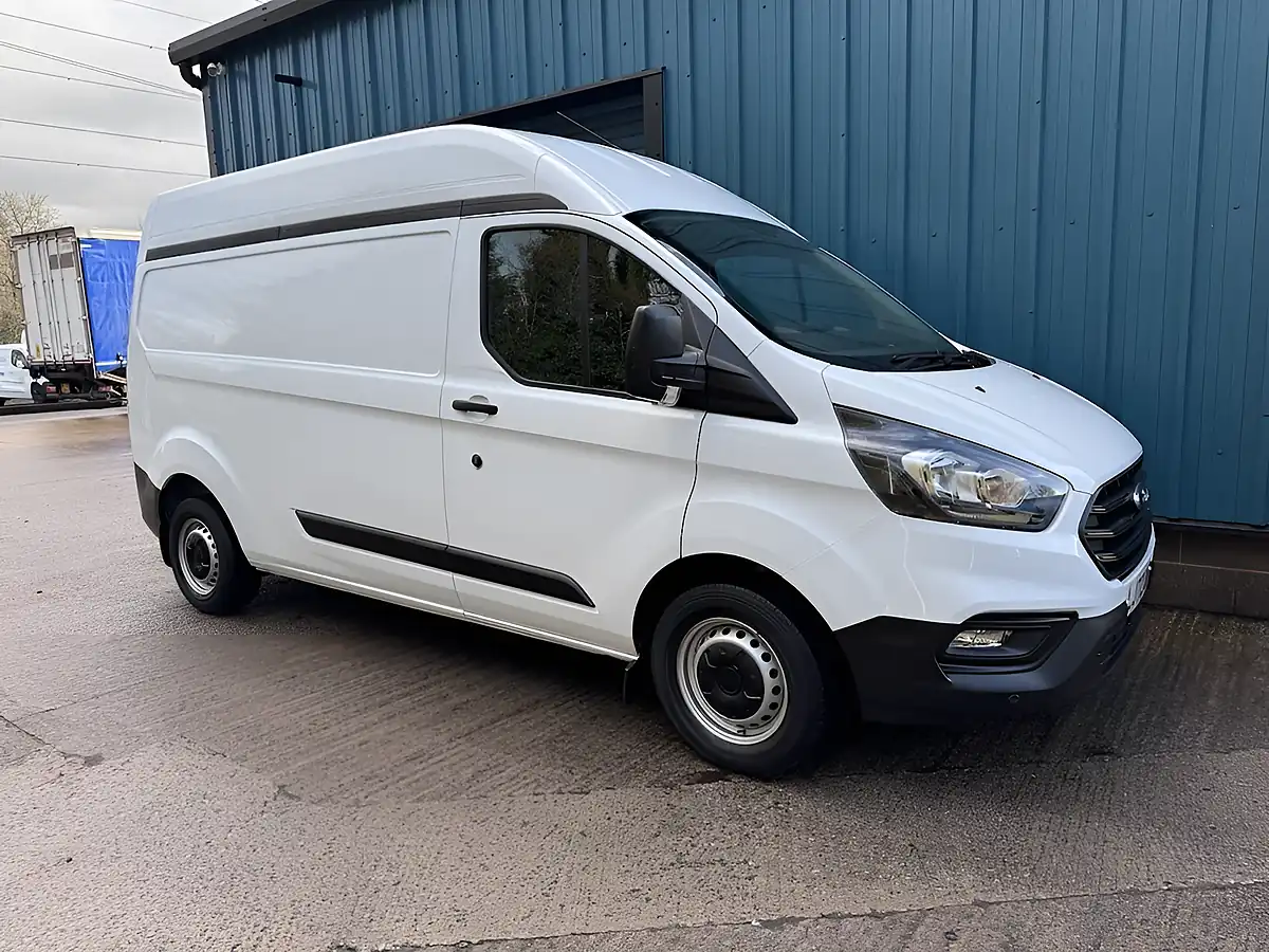 Used 2023 Ford Transit Custom Leader Frozen White - Interior and Exterior details 3