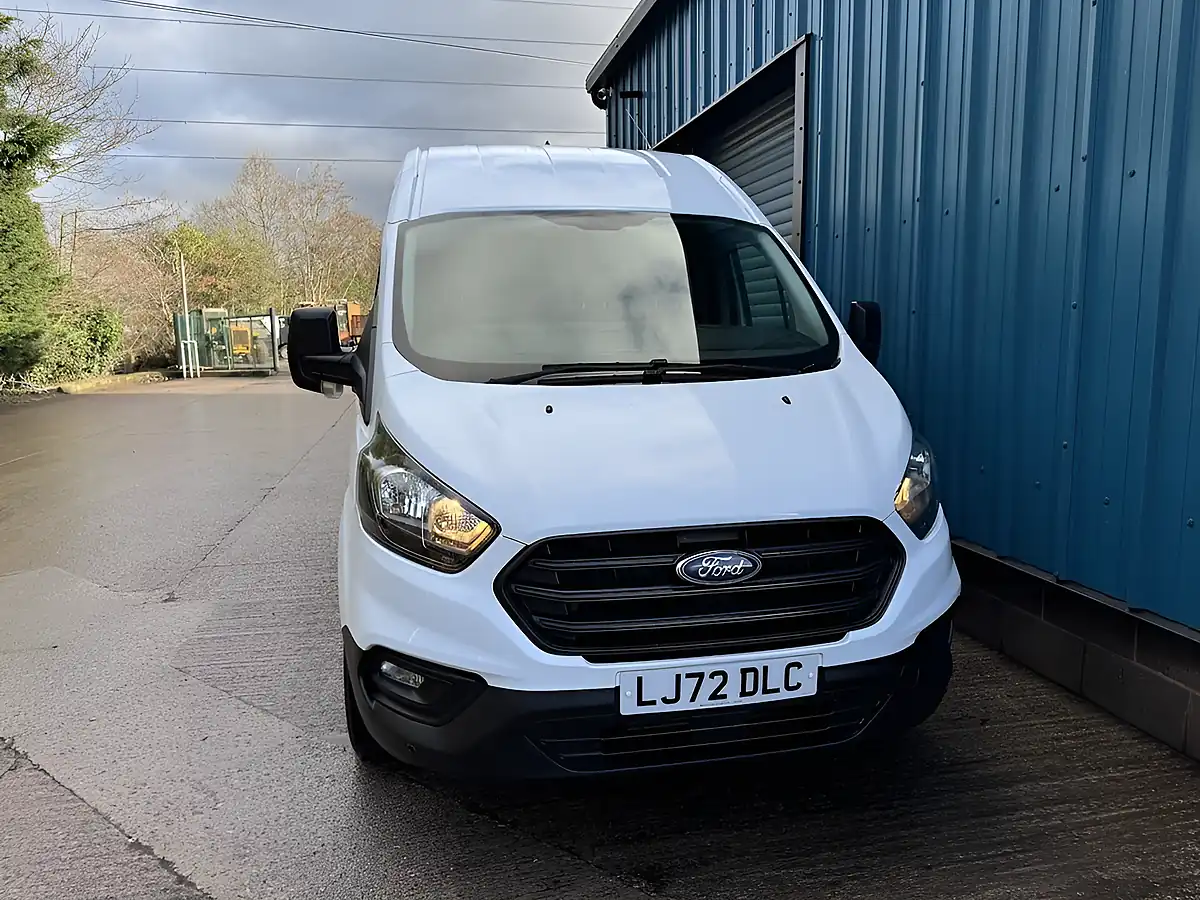 Used 2023 Ford Transit Custom Leader Frozen White - Interior and Exterior details 6