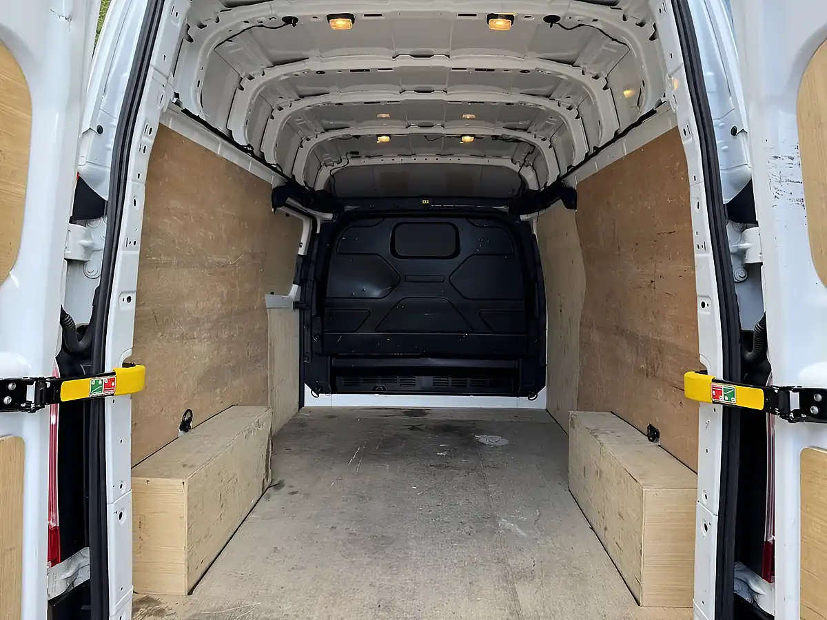 Used 2023 Ford Transit Custom Leader Frozen White - Interior and Exterior details 9