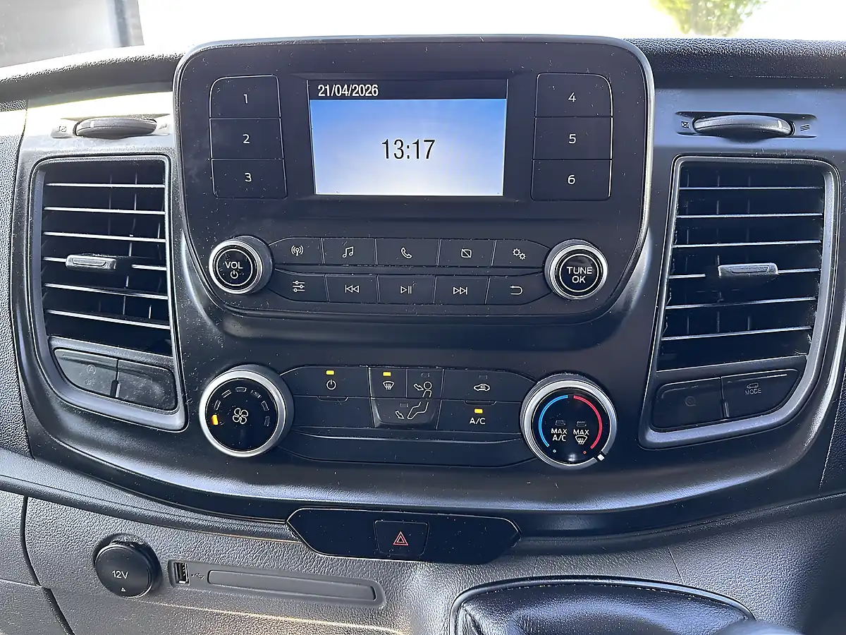 Used 2023 Ford Transit Custom Leader Frozen White (solid Colour) - Interior and Exterior details 16