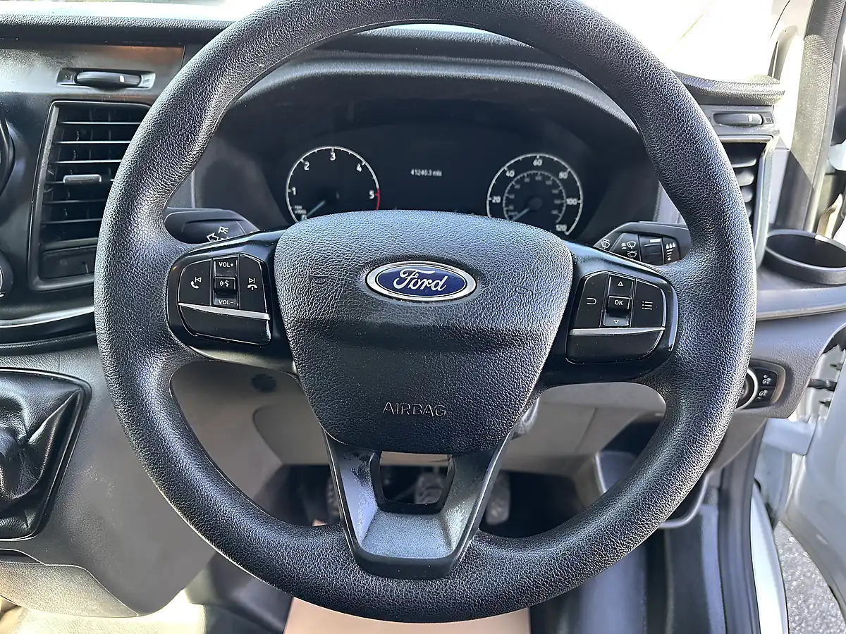Used 2023 Ford Transit Custom Leader Frozen White (solid Colour) - Interior and Exterior details 17