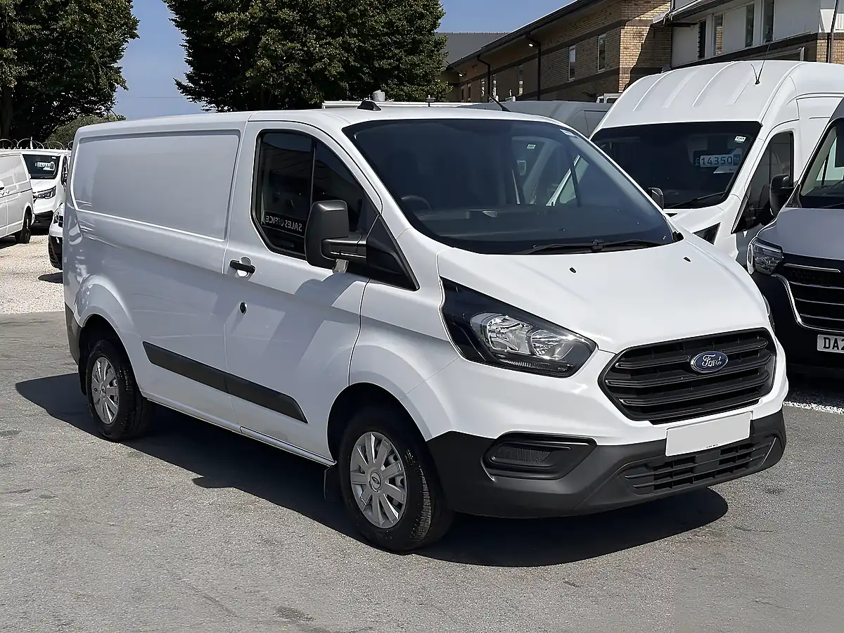 Used 2023 Ford Transit Custom Leader Frozen White (solid Colour) - Interior and Exterior details 6