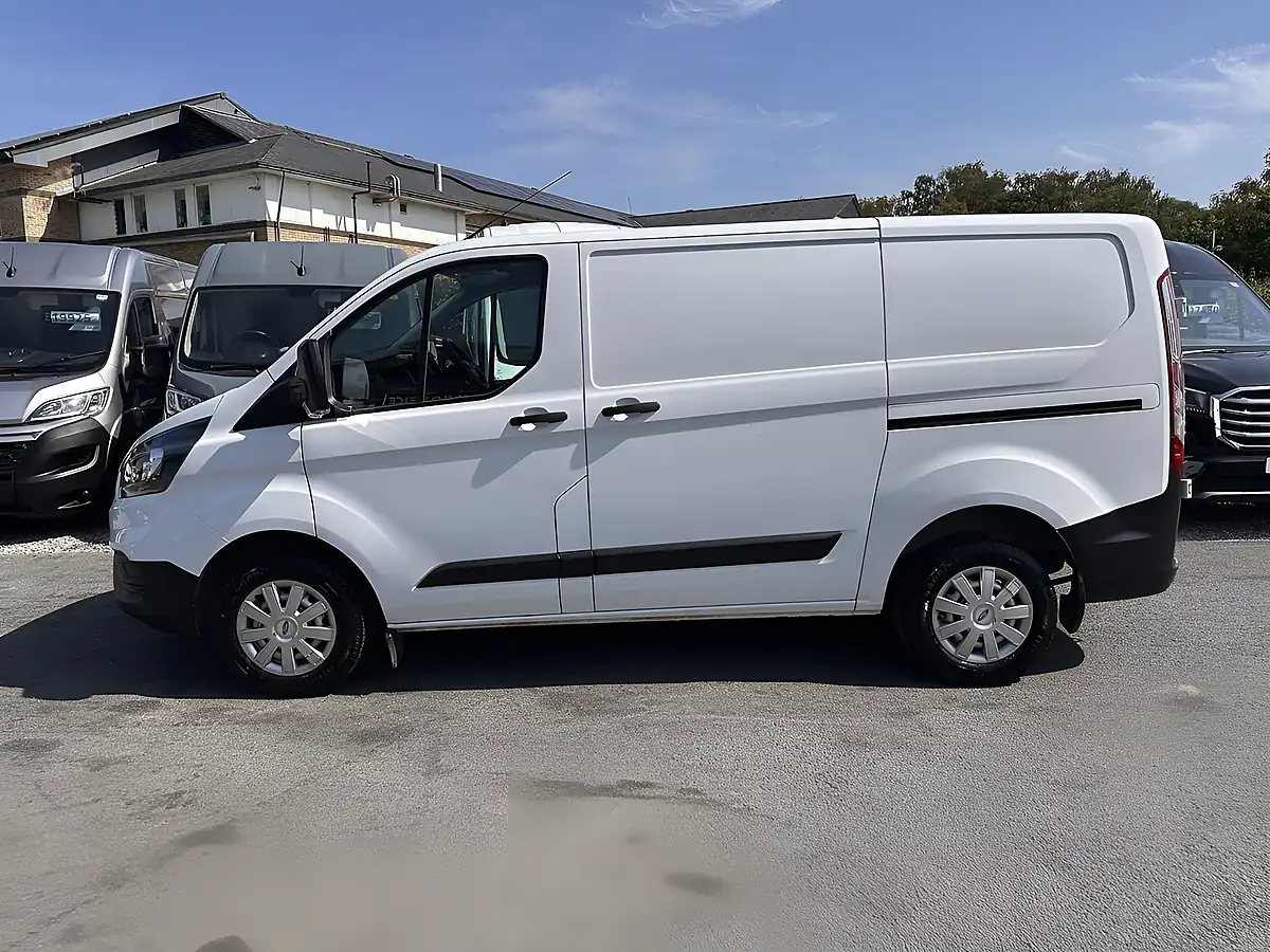 Used 2023 Ford Transit Custom Leader Frozen White (solid Colour) - Interior and Exterior details 9