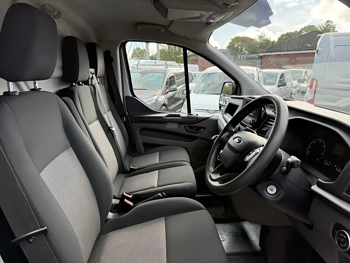 Used 2023 Ford Transit Custom Leader Moondust Silver (metallic) - Interior and Exterior details 5
