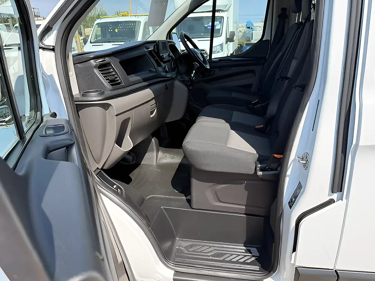 Used 2023 Ford Transit Custom Leader White - Interior and Exterior details 14