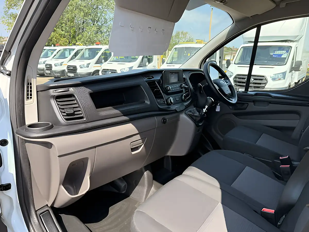 Used 2023 Ford Transit Custom Leader White - Interior and Exterior details 15