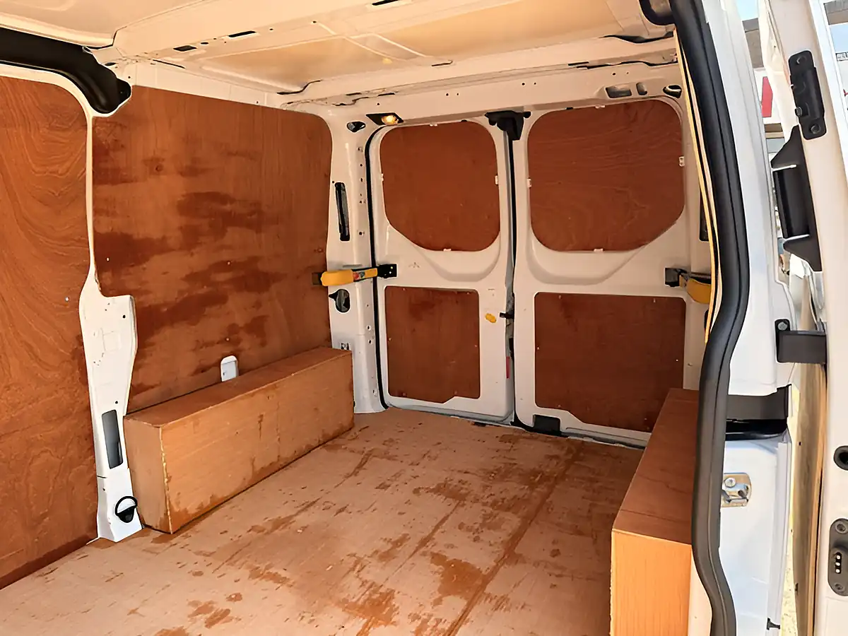 Used 2023 Ford Transit Custom Leader White - Interior and Exterior details 9