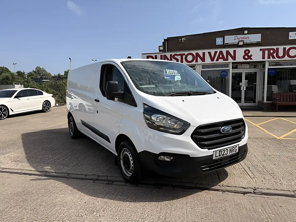 Used 2023 Ford Transit Custom Leader White - Front View