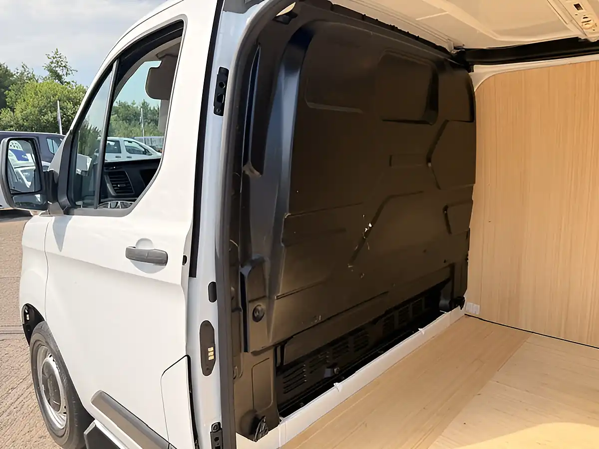Used 2023 Ford Transit Custom Leader White - Interior and Exterior details 10