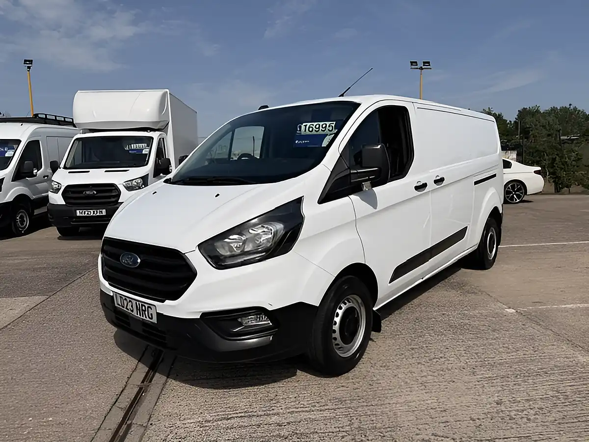 Used 2023 Ford Transit Custom Leader White - Interior and Exterior details 11