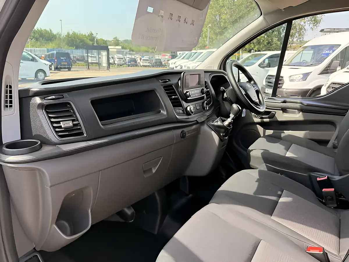 Used 2023 Ford Transit Custom Leader White - Interior and Exterior details 15