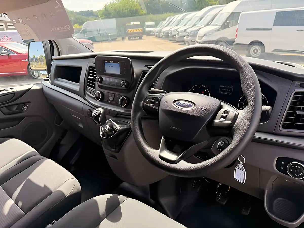 Used 2023 Ford Transit Custom Leader White - Interior and Exterior details 18
