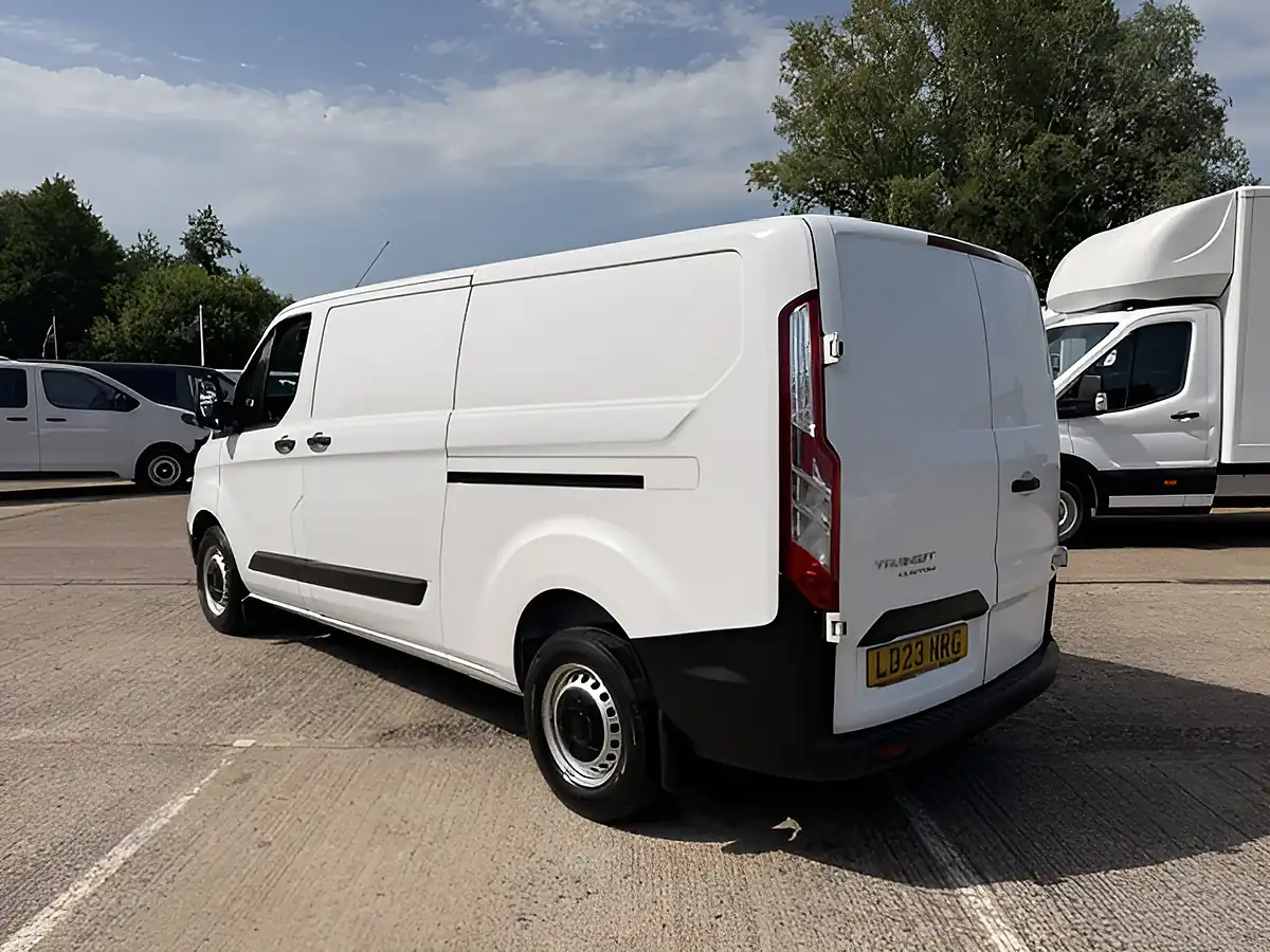 Used 2023 Ford Transit Custom Leader White - Interior and Exterior details 6