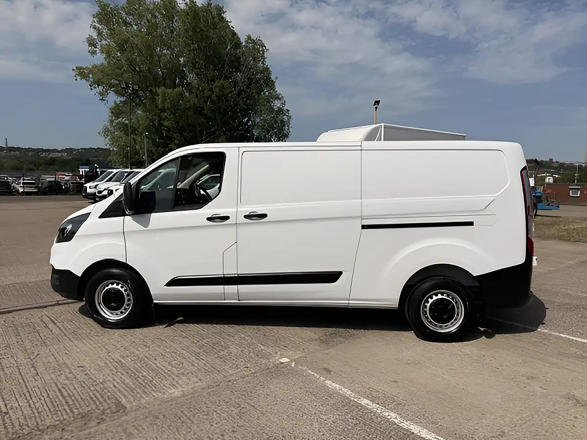 Used 2023 Ford Transit Custom Leader White - Interior and Exterior details 7