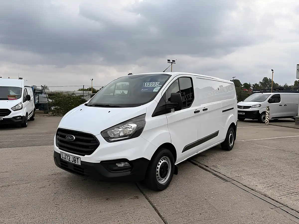 Used 2023 Ford Transit Custom Leader White - Interior and Exterior details 11