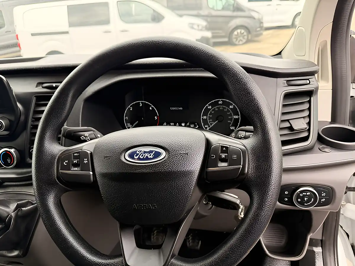 Used 2023 Ford Transit Custom Leader White - Interior and Exterior details 18
