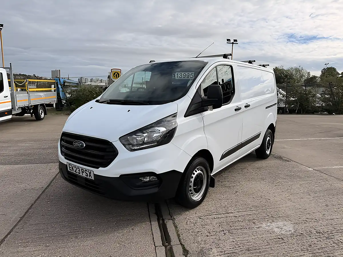 Used 2023 Ford Transit Custom Leader White - Interior and Exterior details 11
