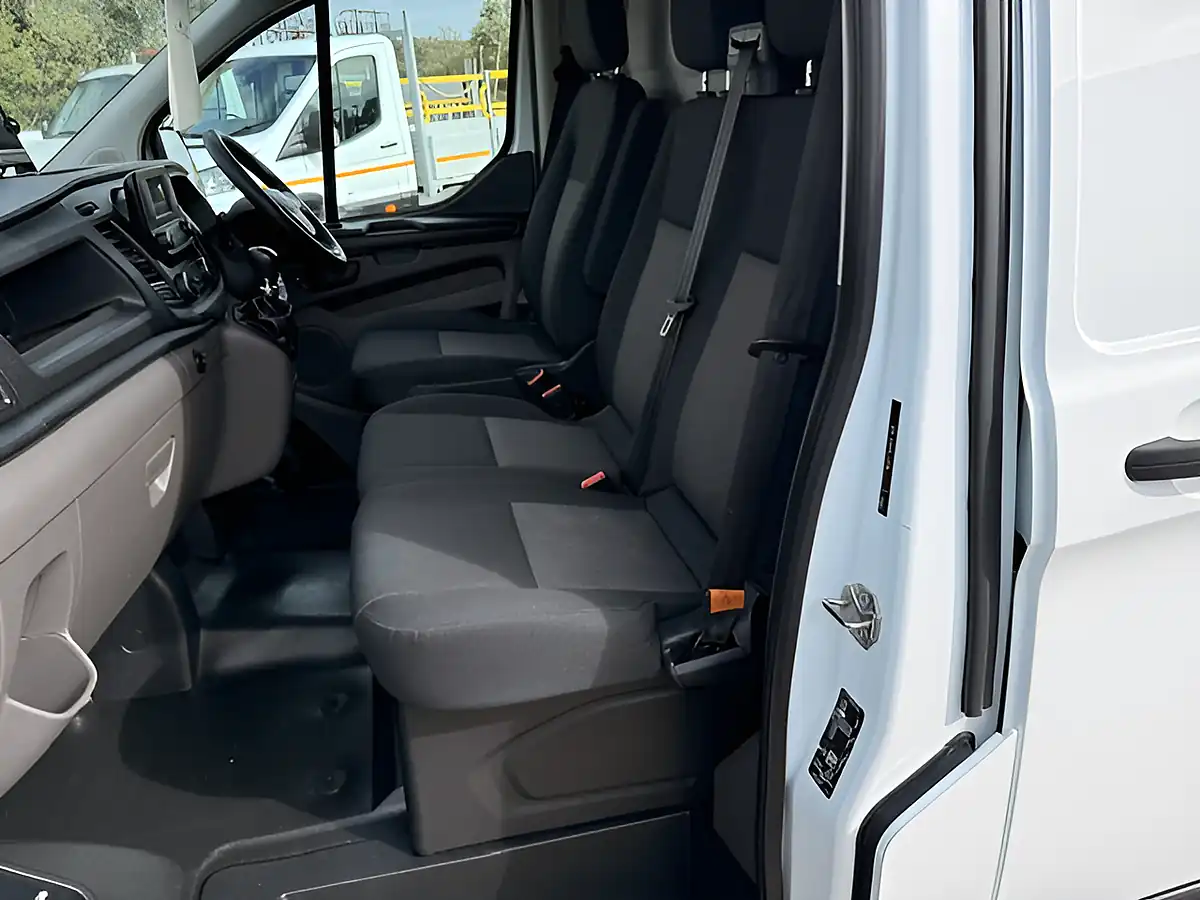 Used 2023 Ford Transit Custom Leader White - Interior and Exterior details 13