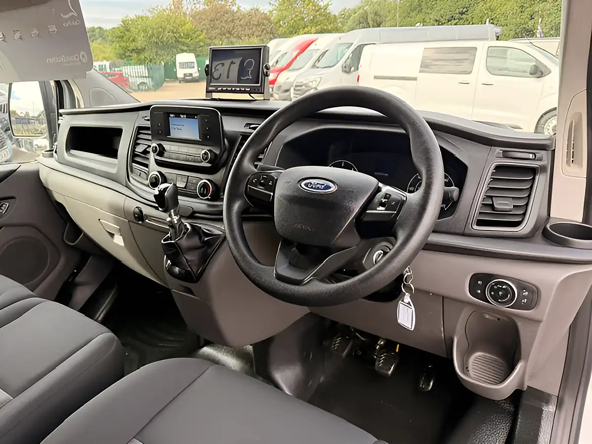 Used 2023 Ford Transit Custom Leader White - Interior and Exterior details 16