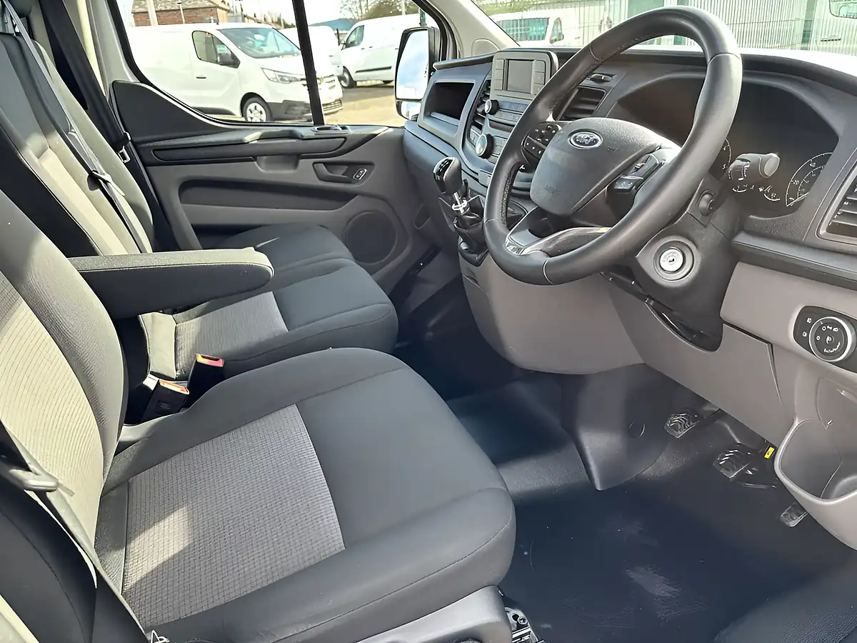Used 2023 Ford Transit Custom Leader White - Interior and Exterior details 12