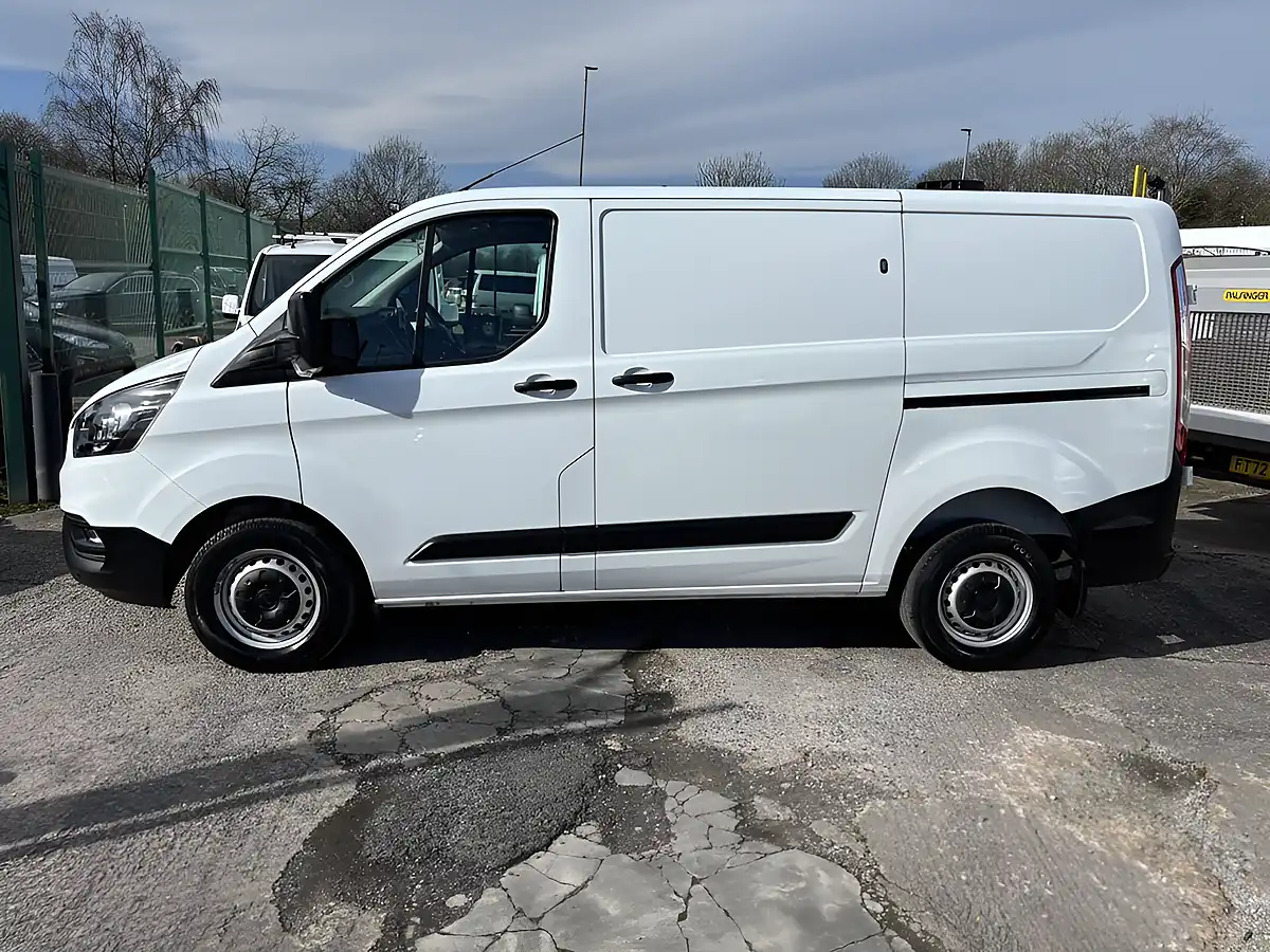 Used 2023 Ford Transit Custom Leader White - Interior and Exterior details 7