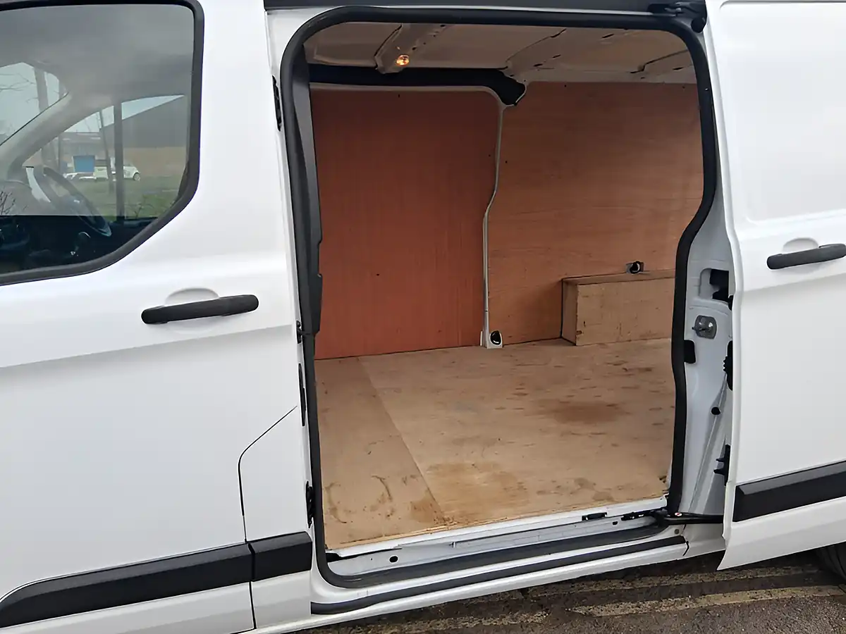 Used 2023 Ford Transit Custom Leader White - Interior and Exterior details 10
