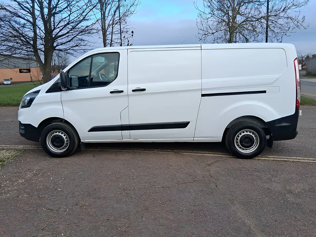 Used 2023 Ford Transit Custom Leader White - Interior and Exterior details 2