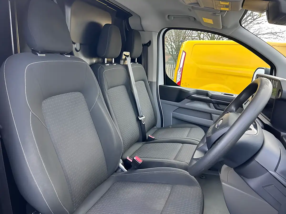 Used 2023 Ford Transit Custom Leader White - Interior and Exterior details 11