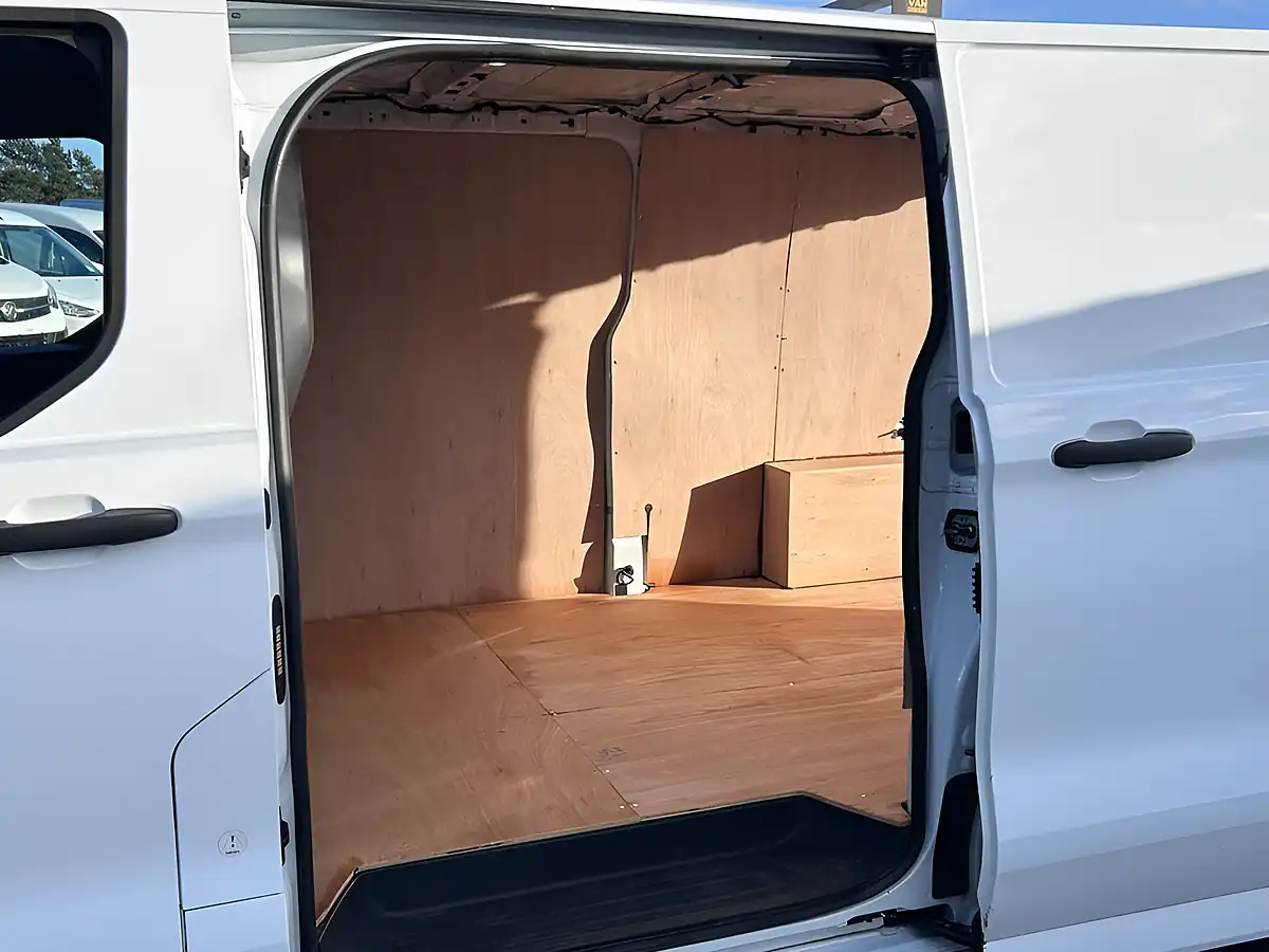 Used 2023 Ford Transit Custom Leader White - Interior and Exterior details 14