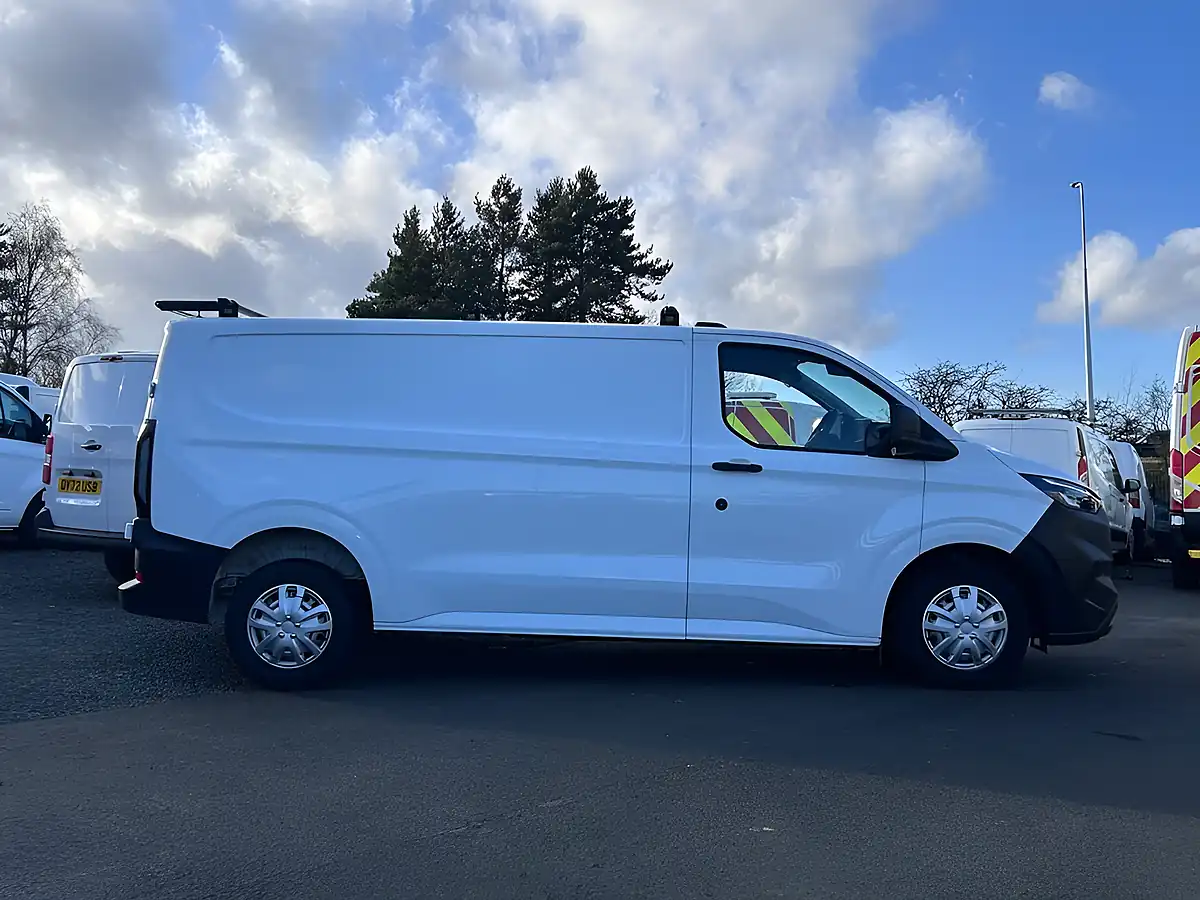 Used 2023 Ford Transit Custom Leader White - Interior and Exterior details 3