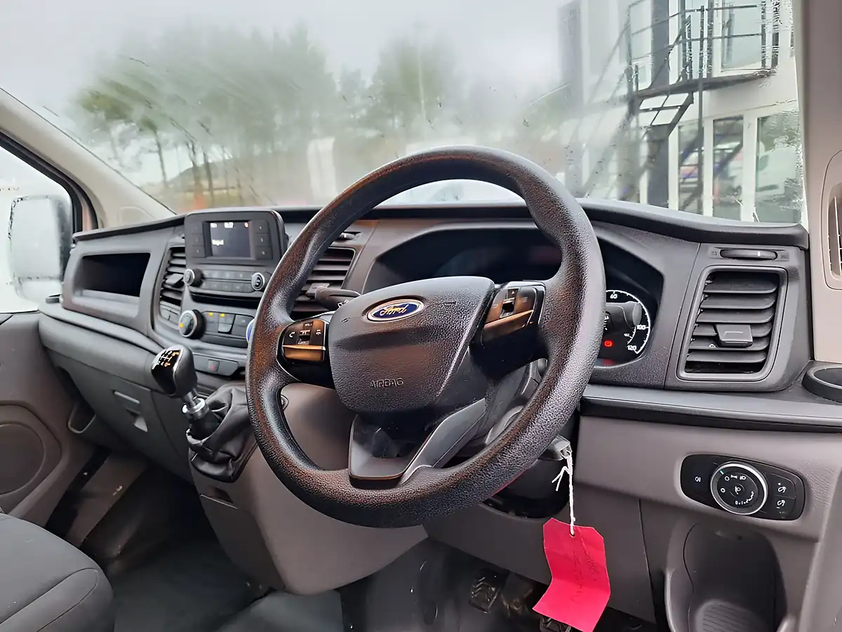 Used 2023 Ford Transit Custom Leader White - Interior and Exterior details 13