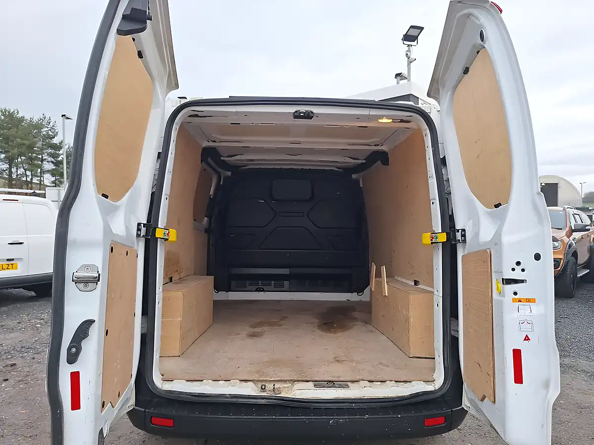 Used 2023 Ford Transit Custom Leader White - Interior and Exterior details 6