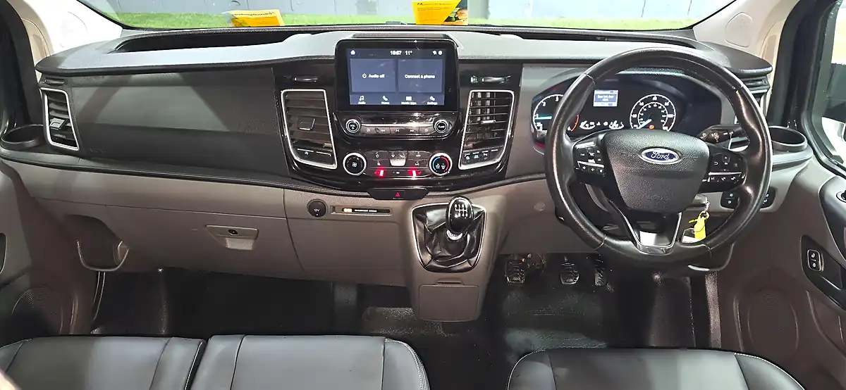 Used 2023 Ford Transit Custom Limited Black - Interior and Exterior details 7