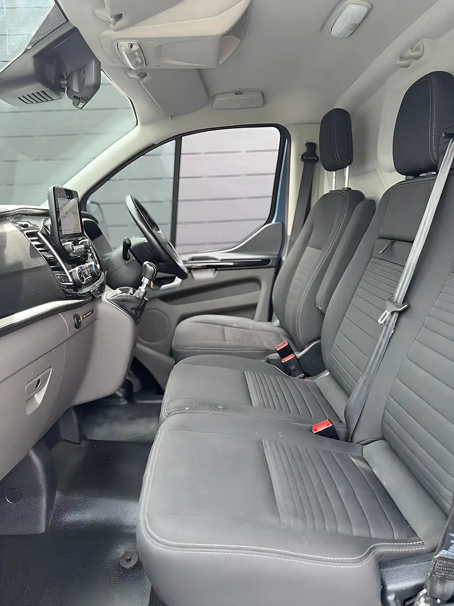 Used 2023 Ford Transit Custom Limited Blue - Interior and Exterior details 10