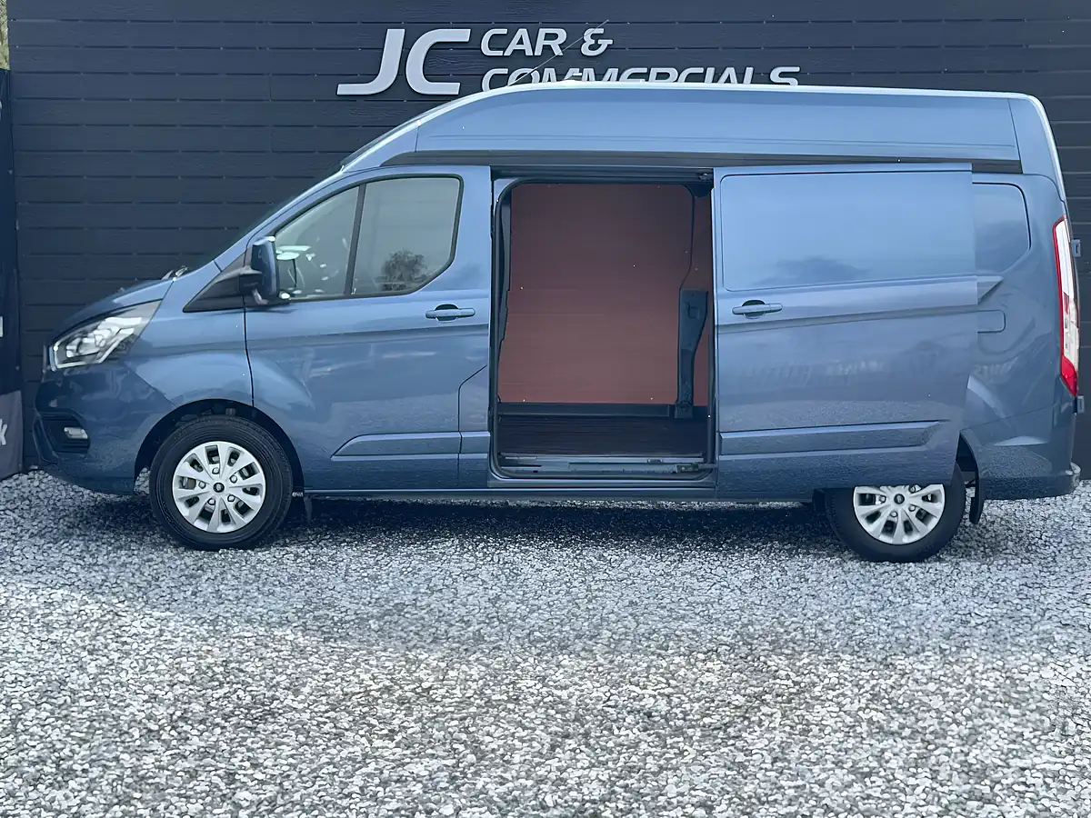 Used 2023 Ford Transit Custom Limited Blue - Interior and Exterior details 7