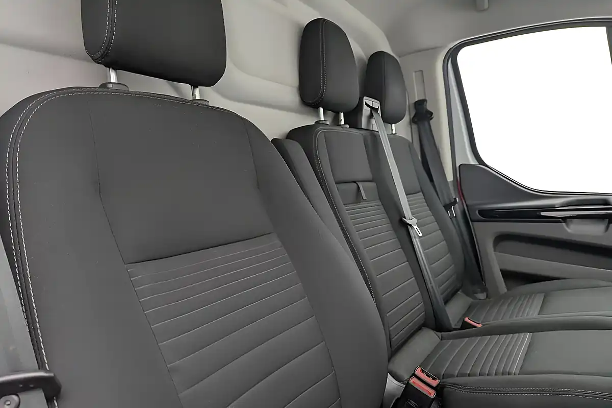 Used 2023 Ford Transit Custom Limited Frozen White - Interior and Exterior details 7