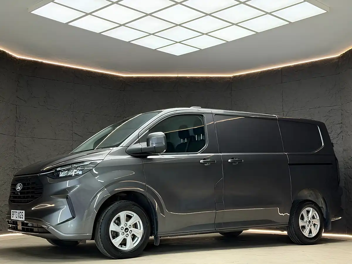 Used 2023 Ford Transit Custom Limited Grey - Front View