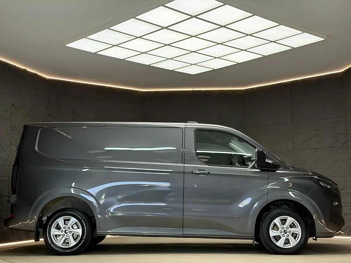 Used 2023 Ford Transit Custom Limited Grey - Interior and Exterior details 7