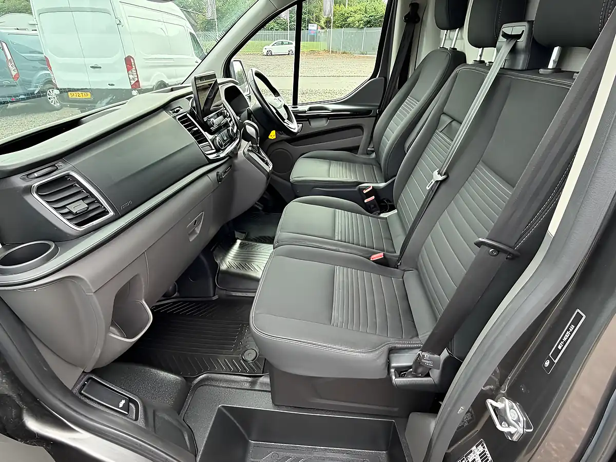 Used 2023 Ford Transit Custom Limited Grey - Interior and Exterior details 11