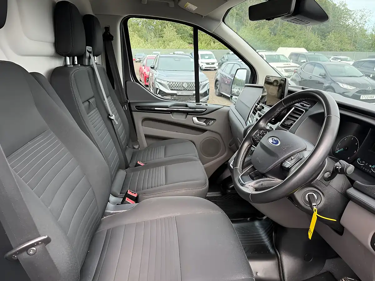 Used 2023 Ford Transit Custom Limited Grey - Interior and Exterior details 9