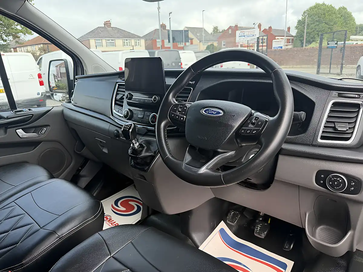 Used 2023 Ford Transit Custom Limited L1 H1 (swb) Silver - Interior and Exterior details 11