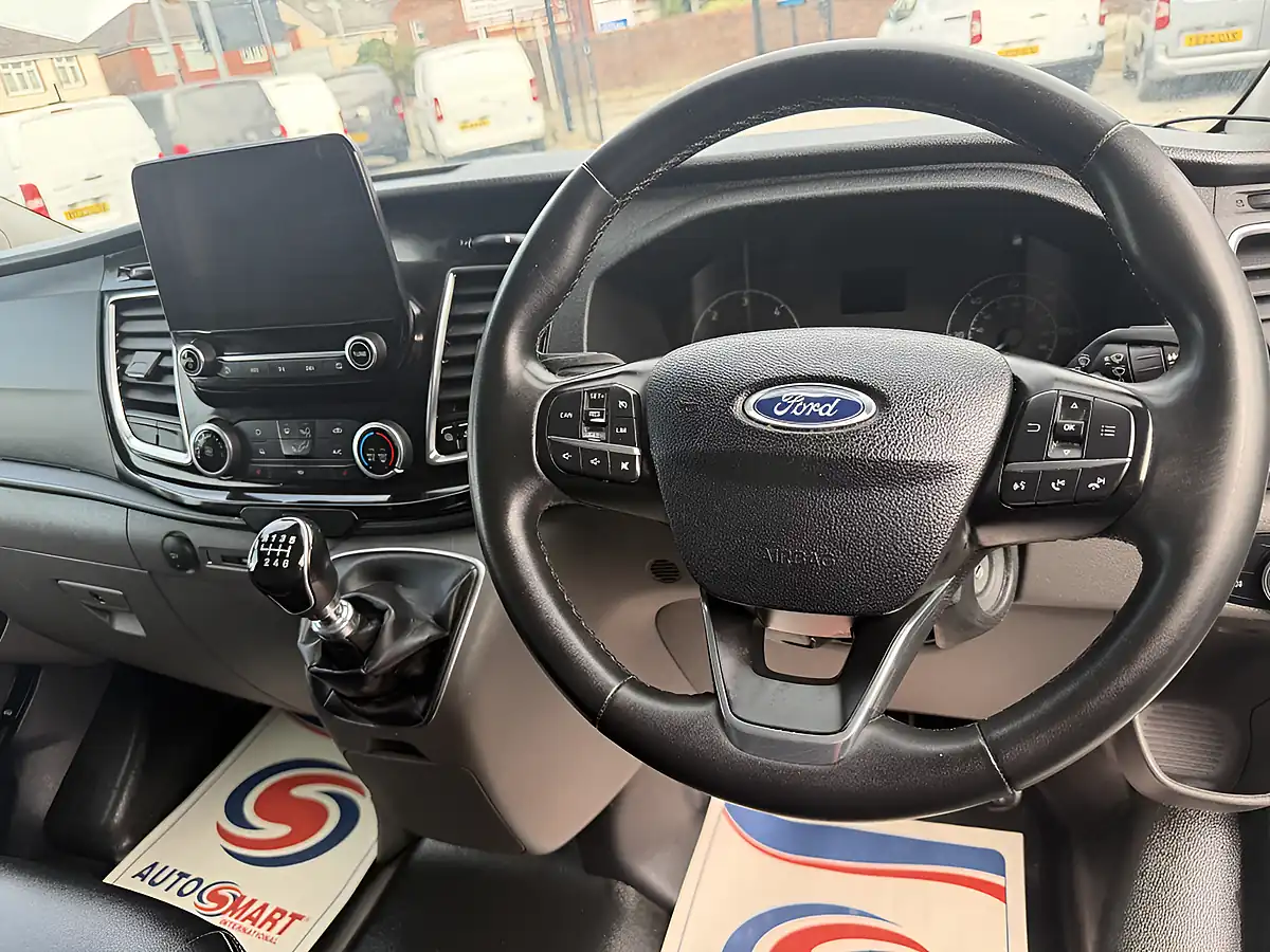Used 2023 Ford Transit Custom Limited L1 H1 (swb) Silver - Interior and Exterior details 12