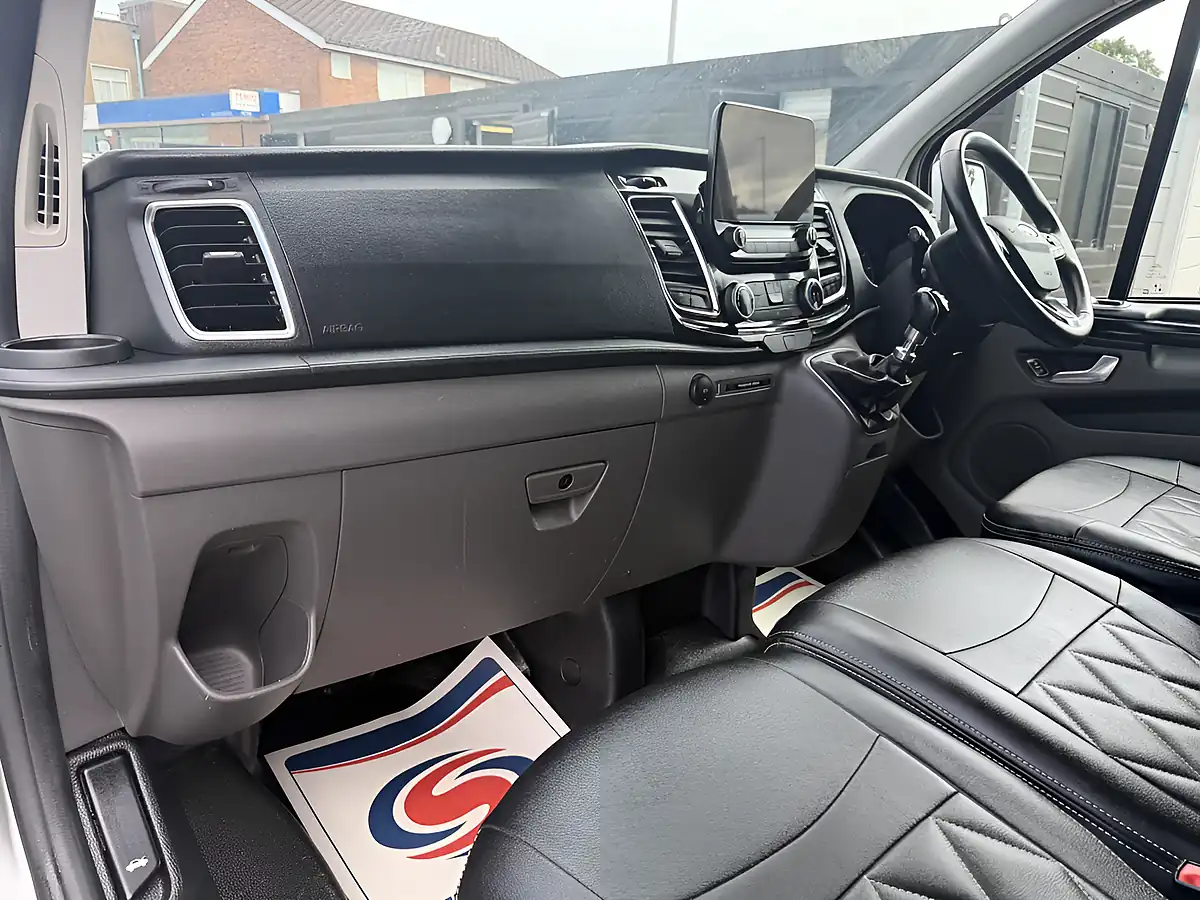 Used 2023 Ford Transit Custom Limited L1 H1 (swb) Silver - Interior and Exterior details 15